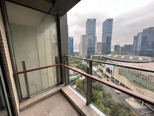 杭州上城钱江新城万象城悦府万象城悦府 南北通透双阳台 一线江景