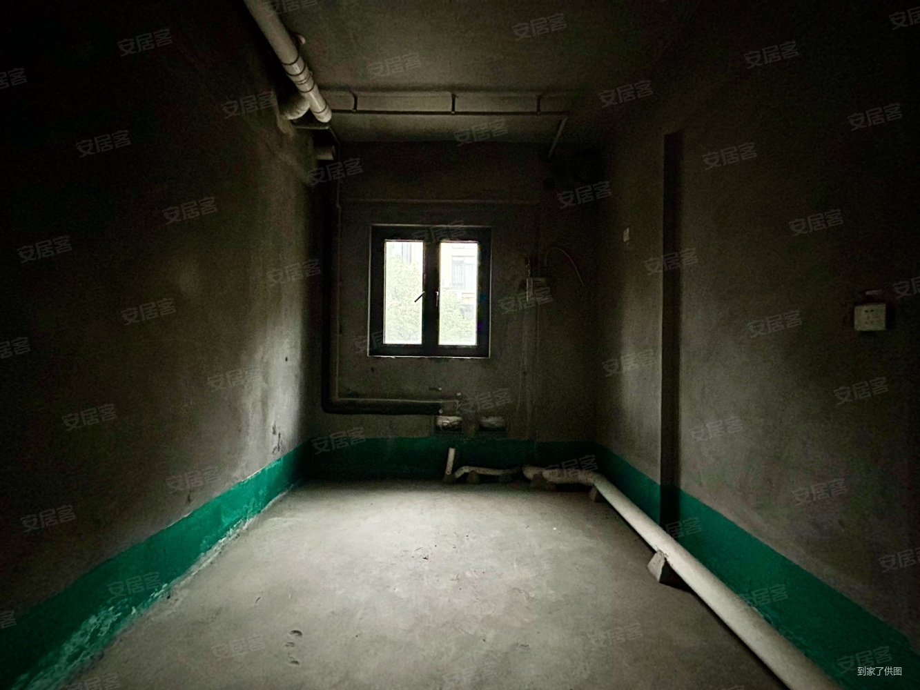 逸翠庄园(南区)4室2厅3卫135㎡西南150万