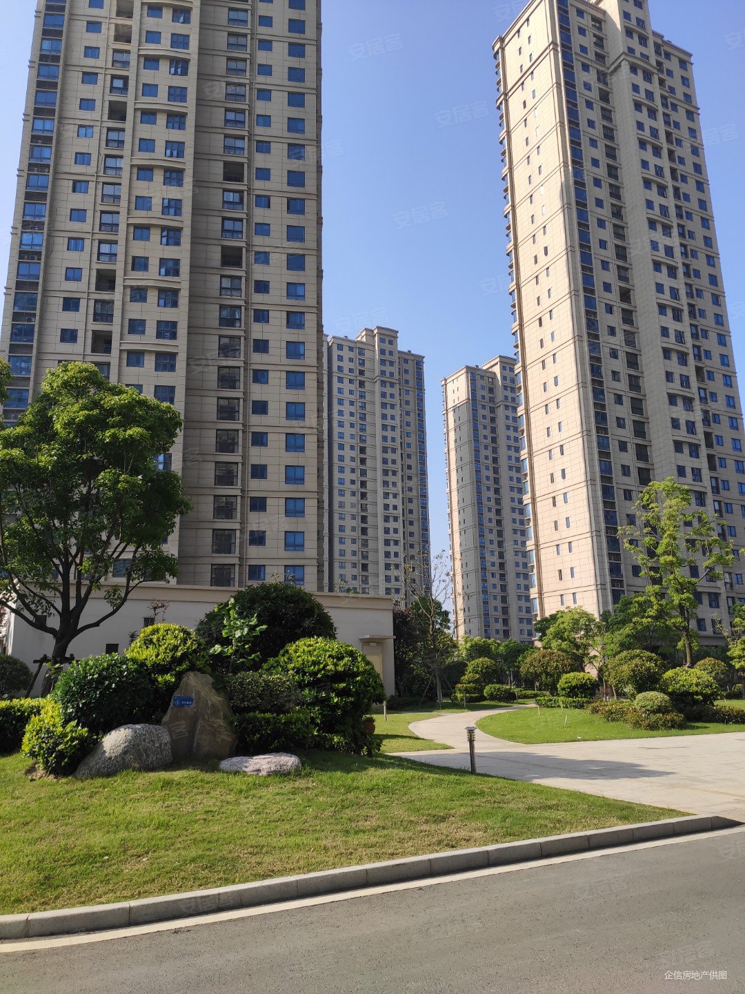 观海卫碧桂园12204平三室两厅148万