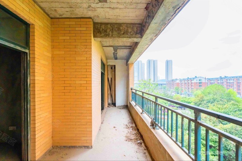 单价七千买财富名园!清水毛坯大三房!南北通透两梯两户纯板楼