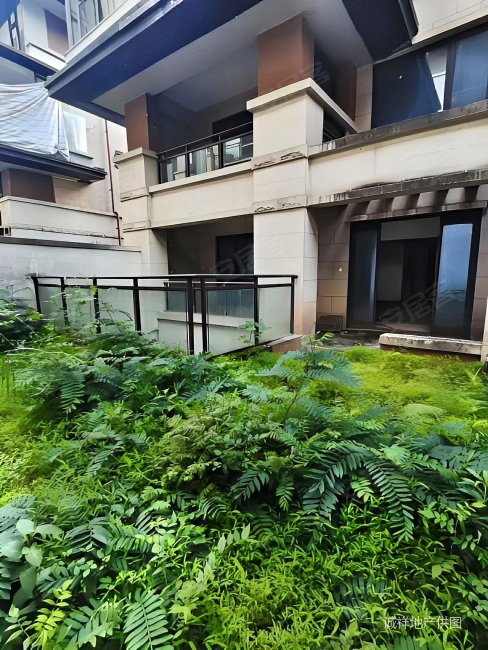万科城哲园4室2厅2卫326㎡西南449万