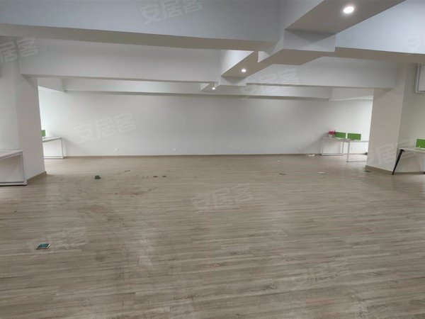 【多图】新荣大厦,沈阳站租房,沈阳站 太原街 新荣大厦 总经理室1