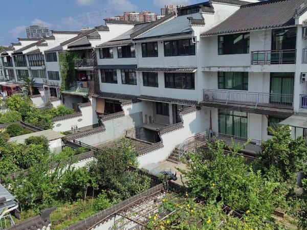 福州闽侯上街福禄坊(别墅)大学城永嘉地铁口,使用400多平米,电商,办公