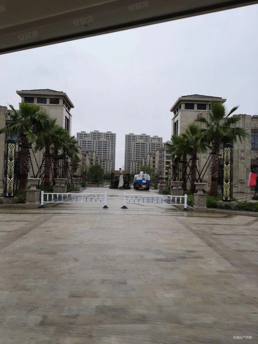 卡森卫星城名庭园南北通透电梯房满二109平采光好