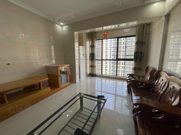 泉州晋江万达广场阳辉华庭万达 一中旁 精装三房两卫 全配家具家电