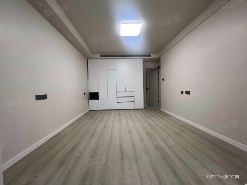 满五 !看中可谈!电梯房,三峰大厦二手房,550万,2室1厅,1卫,93.