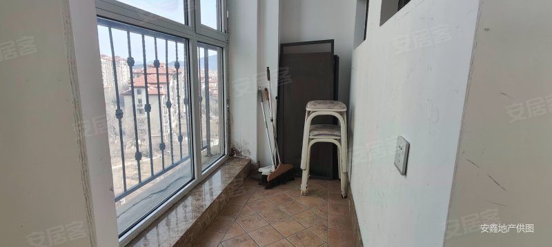 急售亿达春田晴湾9楼不挡光单价低好位置急售