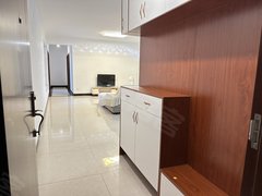 顺德北滘北滘商业广场雅居乐,南北对流超大客厅,拎包入住出租房源真实图片
