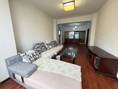 曲靖麒麟万达广场万达朝阳吉岸教育 德方纳米附近电梯房三居室带基本家具1000出租房源真实图片