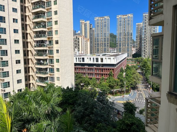 深圳布吉信义信义荔山公馆百合外国语旁边 荔山公馆高层3房2厅出租