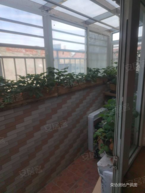 天泰花园4室2厅2卫163㎡南北245万