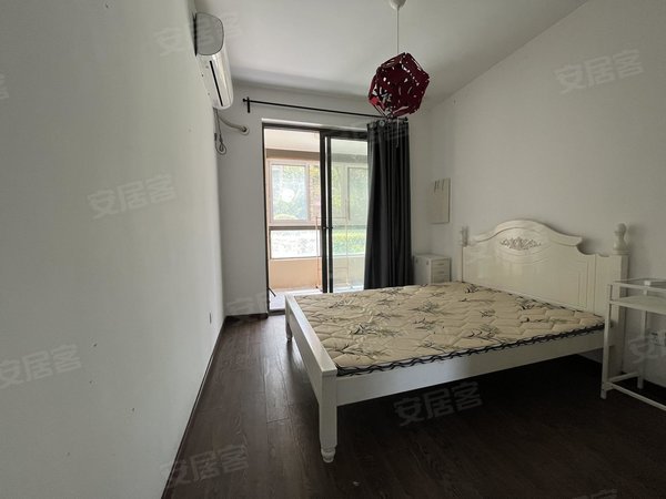 无锡新吴鸿山鸿坤理想湾鸿坤理想湾 4室2厅3卫  设施齐全 拎包入住