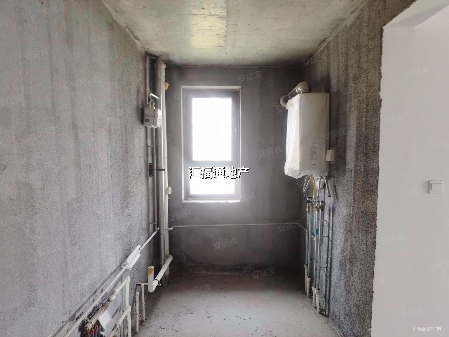 鸿坤理想湾3室2厅1卫97㎡南北55万