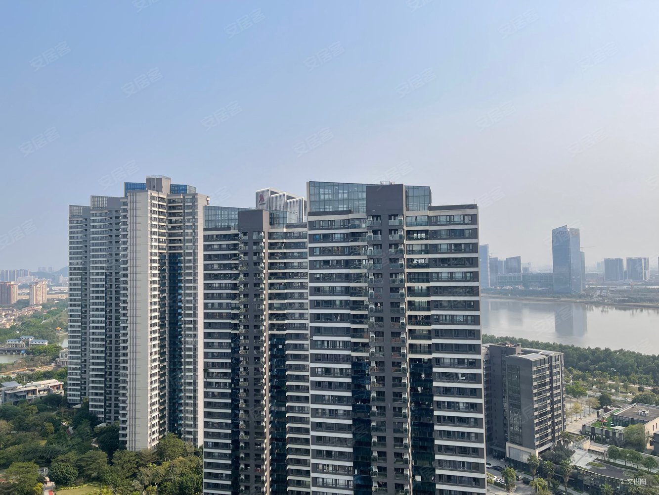 南沙金茂湾楼龄新满五正规商品房南向采光好带电梯