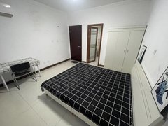 聊城东昌府聊城大学实拍,金柱大学城A区主卧房间,可押一付一,领包入住,随时看房出租房源真实图片