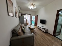 泸州江阳城西江阳公园旁天立水晶城精装小两房领包入住出租房源真实图片