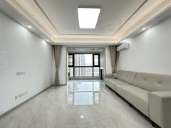 商丘睢阳日月湖实拍 首租 日月湖实小旁 绿地125平东边户3室 南北通透出租房源真实图片