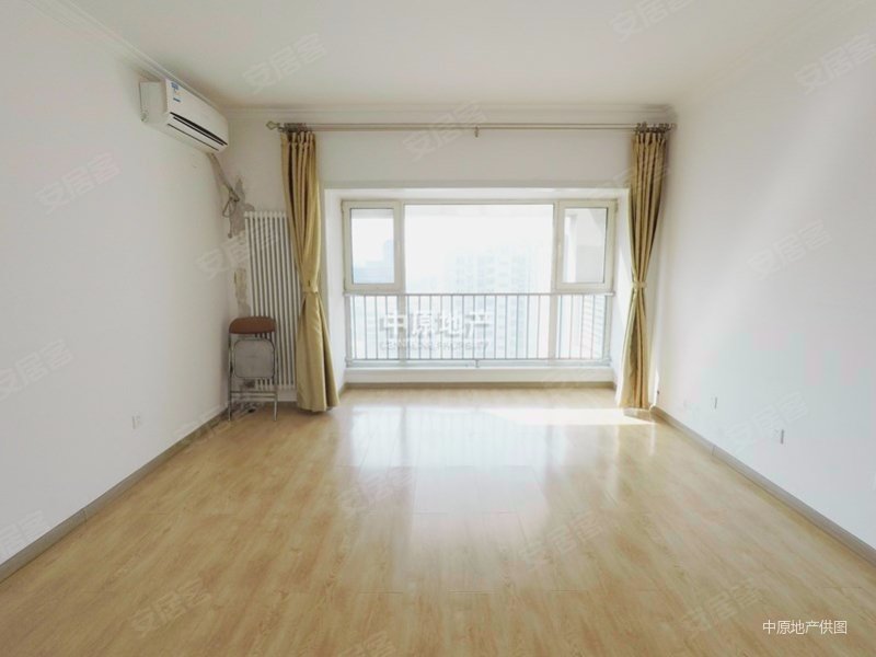 天娇园电梯中层楼间距大无遮挡