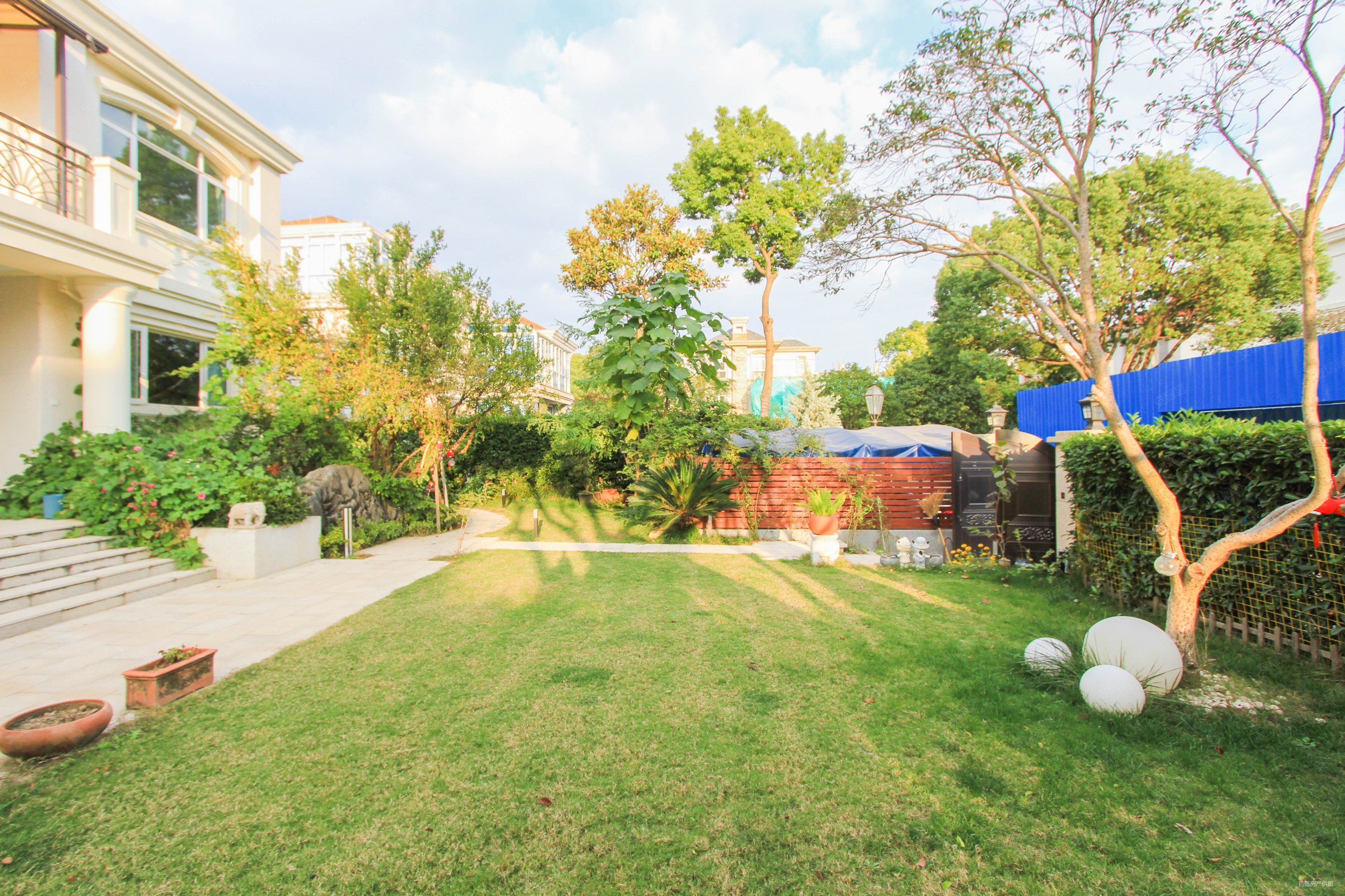 唐镇又一 再现 丨占地超千平 丨单价美丽丨 小区中心位置,金爵别墅