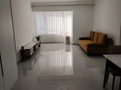 抚顺李石开发区顺安路中金悦湖110平,豪华装修,包取暖和物业,月租金1700元出租房源真实图片