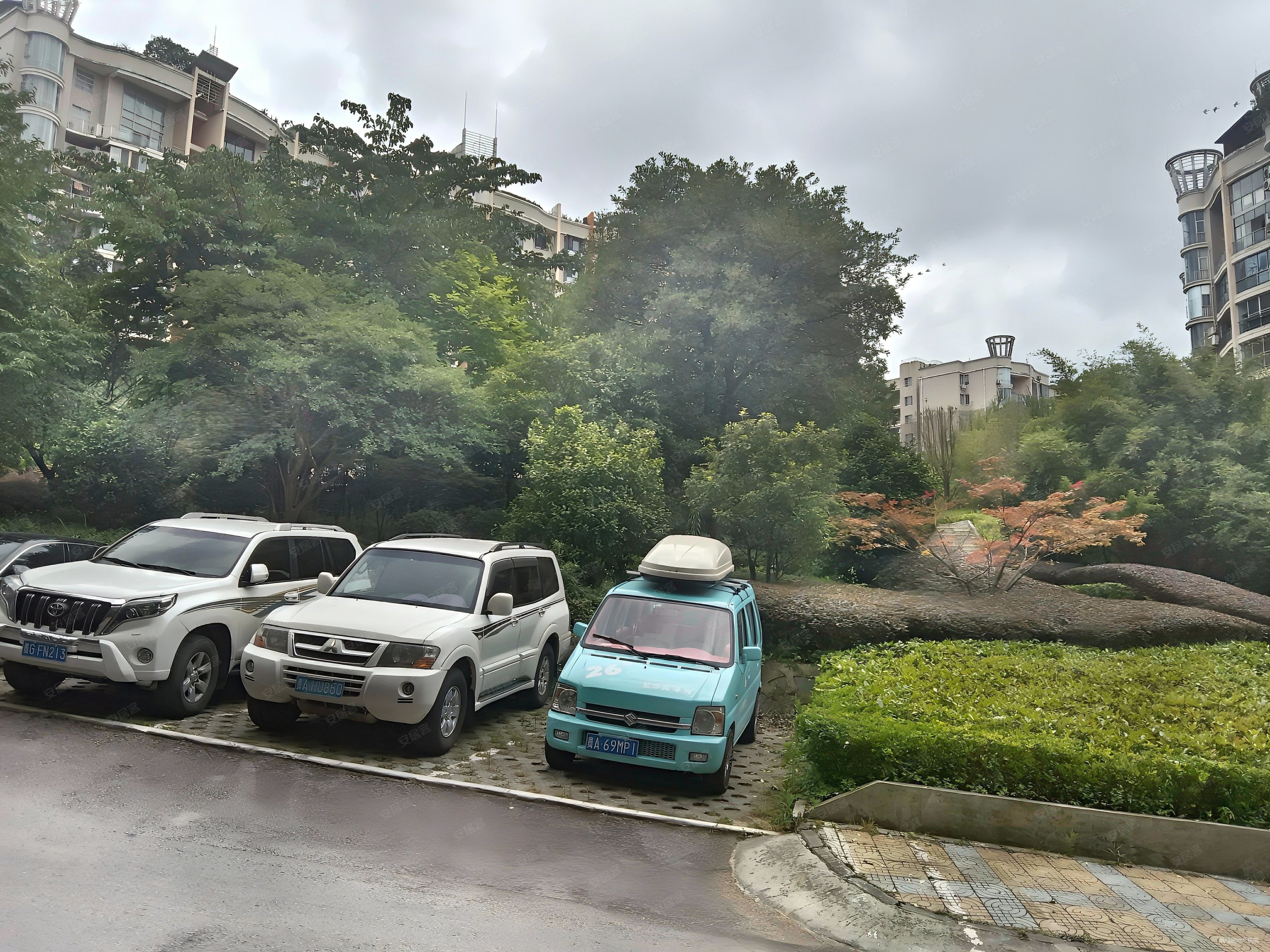 南明区沙冲路四方河卧龙山庄精装4房恒温地暖接受贷款