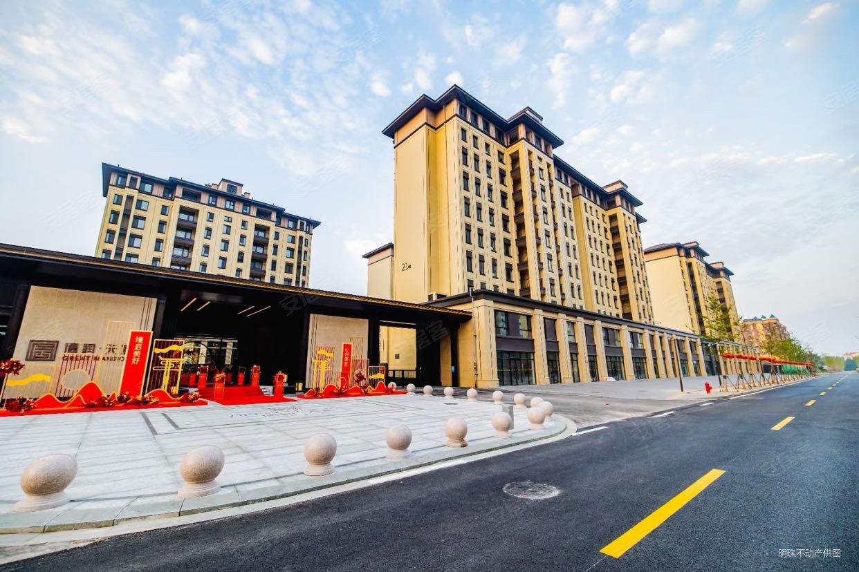 德润天宸宏伟南路3室2厅2卫1489平方米