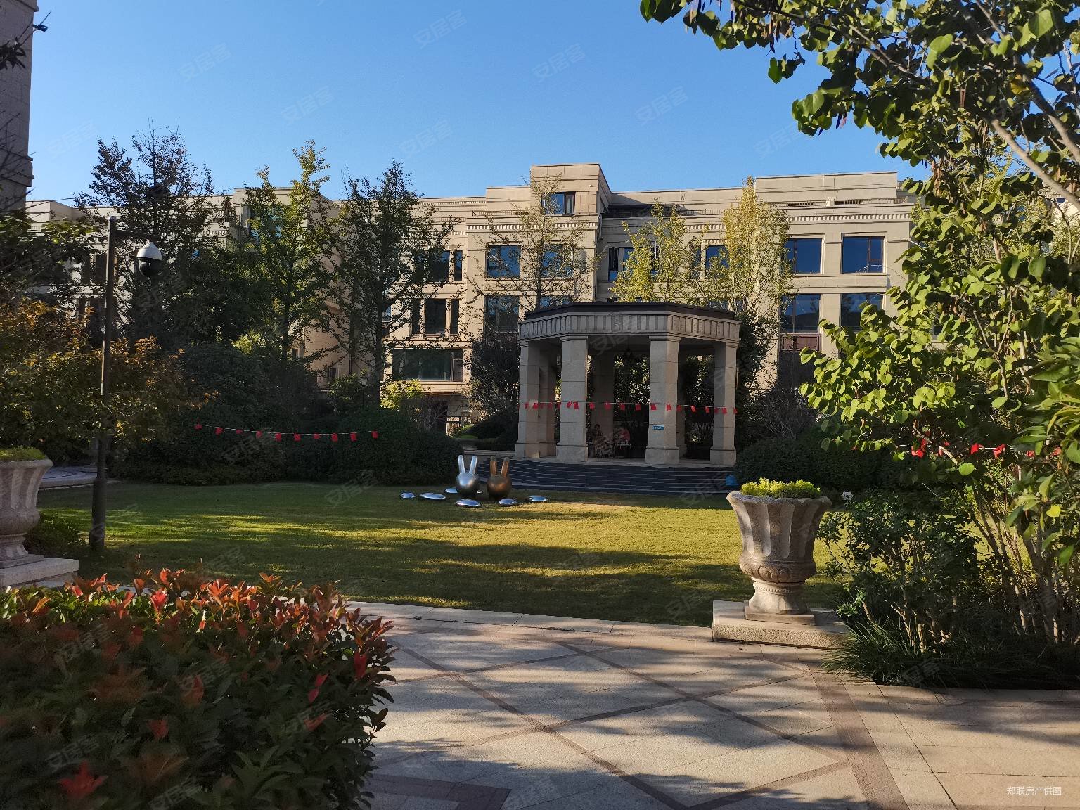 鸿园梧桐苑边户下叠184平送60平南花园送地下室555万