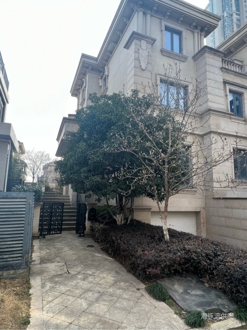 蠡湖一号临蠡湖公园法式别墅