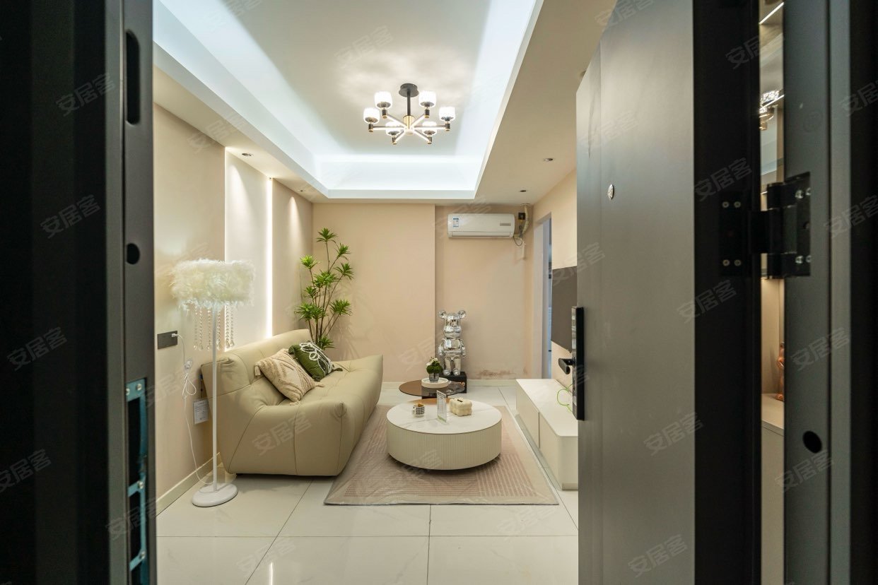 天上不会！实图实价！五一广场国金中心定王台正规一室一厅