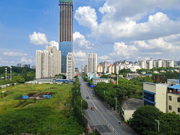 南宁青秀东盟商务阳光100上东国际民族大道商务区凤岭站地铁口精装4房