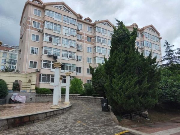 青岛崂山金家岭丽海花园一小区丽海花园 精装套二 家具家电齐全 视野