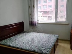 丹东振兴第二医院二院附近名仕家园70平2室1厅精装有空调2000包物业取暖出租房源真实图片