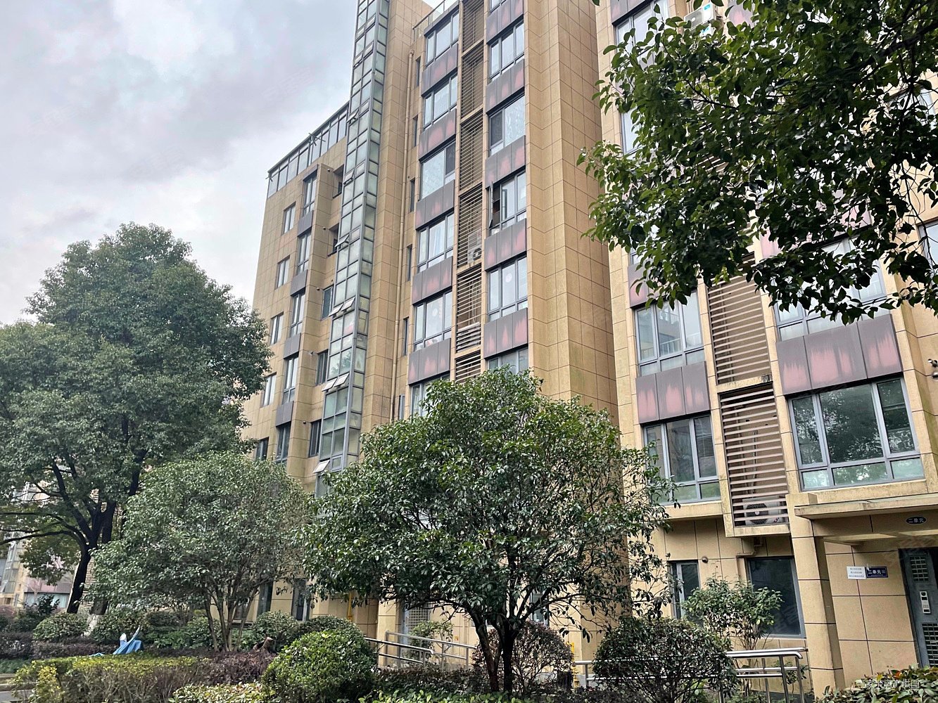 昆山房产网>昆山二手房>巴城二手房>阳澄湖二手房>华府庄园>1333_1000