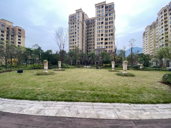 【多图】渝开发格莱美城三组团,西永租房,(精装好房)格莱美城 精装修