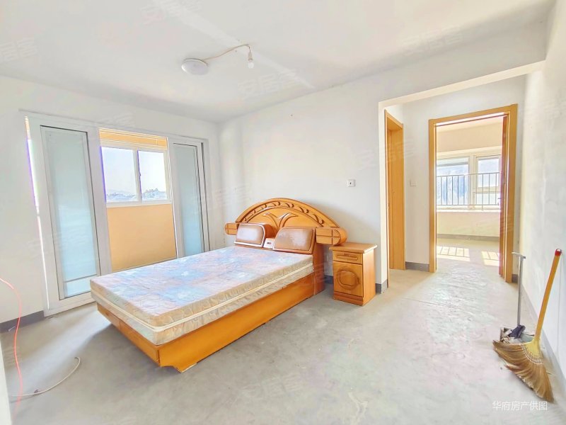 枫霞雅苑 3室2厅1卫