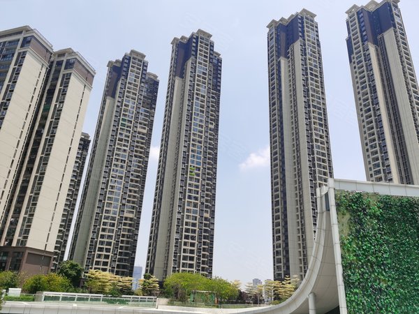 广州增城新塘品秀星图地铁口,全新小区,停车免fei,房源采光好出租房源