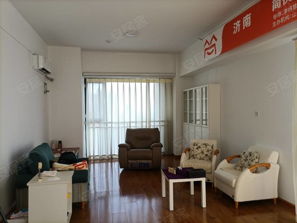 4个窗户 南向 落地窗 办公优先 干净 万虹广场上的公寓,历城租房-济南