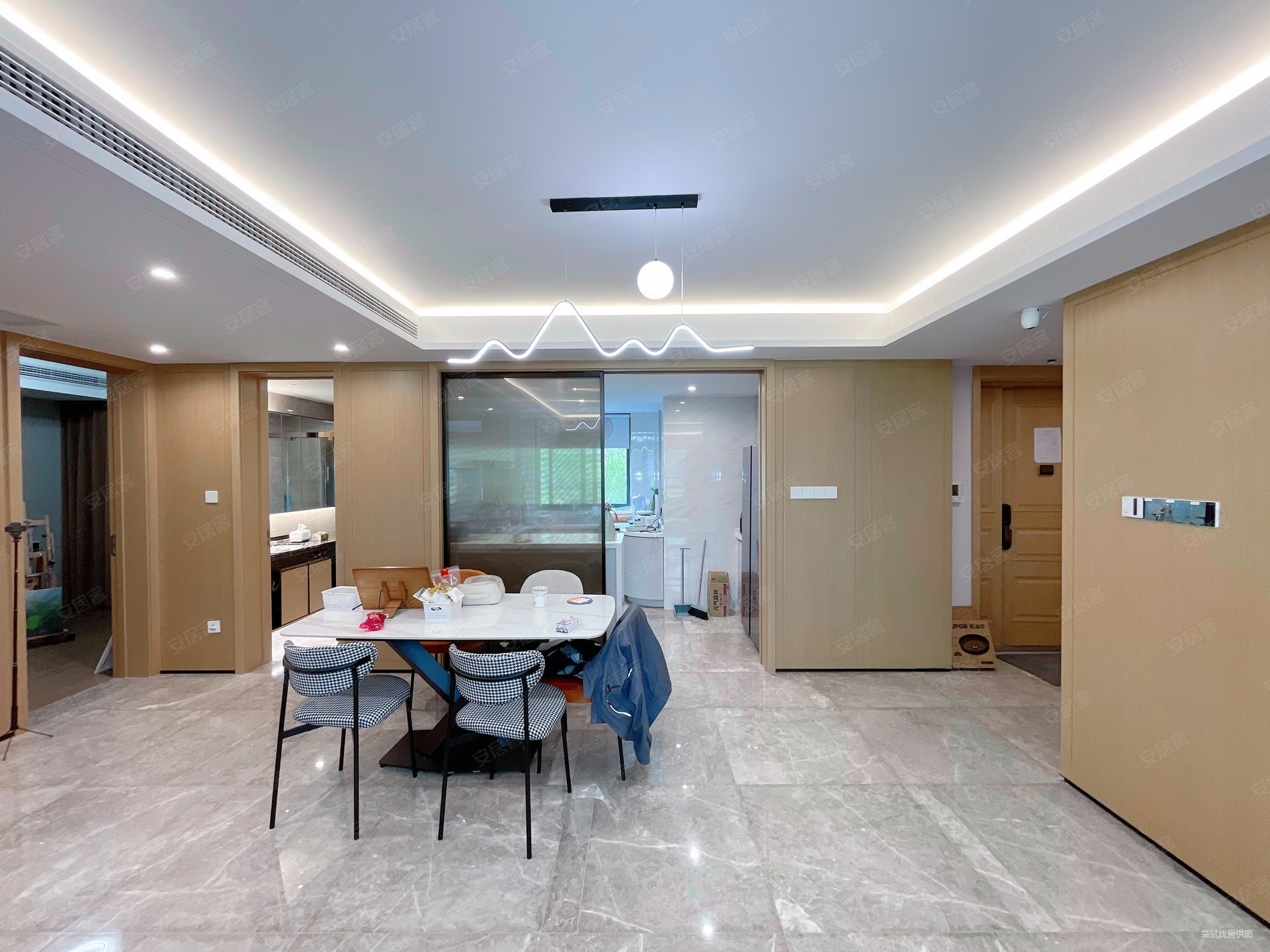 璞樾春秋 豪装大平层 花园洋房 四开间朝南 采光充足