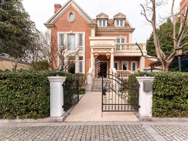 上海浦东碧云云间绿大地(别墅)英式大独栋 二次精装地暖大金空调 5房