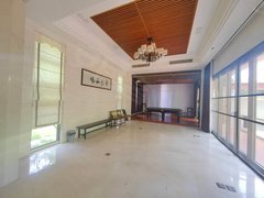 佛山顺德容桂东逸湾(别墅) 5室2厅6卫  精装修1000平米出租房源真实图片