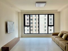 盘锦兴隆台步行街中天华府)精装两室出租!干净立正!拎包入住!出租房源真实图片