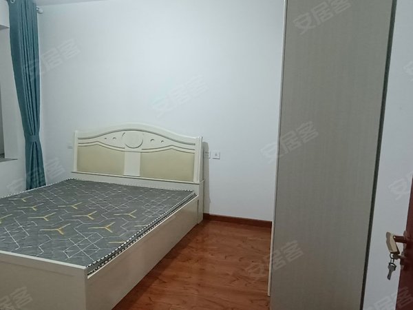 济宁任城车站西路中国院子中国院子,装修,拎包入住,干净,1300元,房子干净,有钥匙出租房源真实图片
