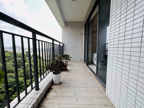 广州增城新塘合生湖山国际合生4期(峰景) 齐全精装2房 高楼层 无遮挡