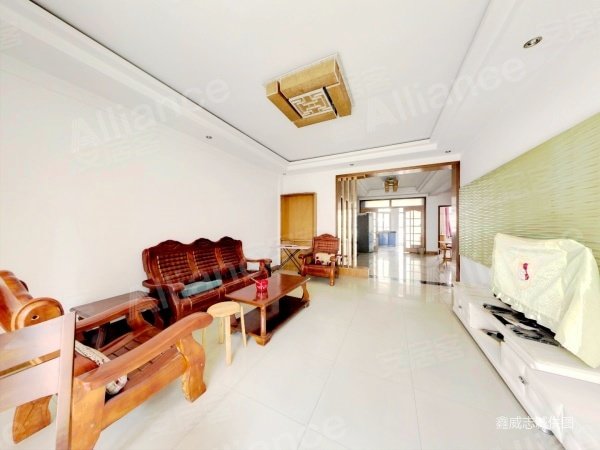 美地家园3室2厅2卫134.2㎡南北131万