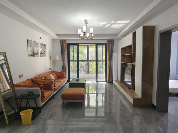 金华东阳横店南江名郡南江名郡,三房精装出租,电梯房带阳台出租房源