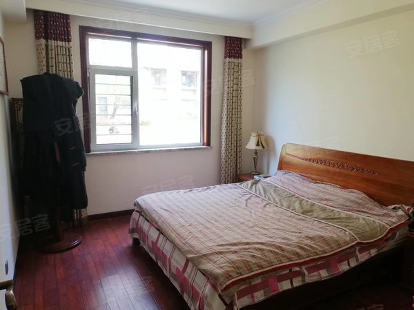 青岛城阳城阳周边城中城悦景城中城悦景 3室2厅2卫  电梯房 精装修160