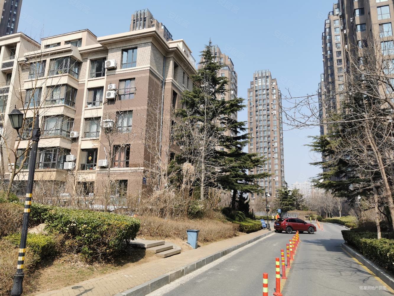 宏都筑景(一期)4室2厅2卫90.1㎡南北360万