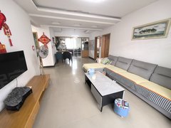 芜湖鸠江金湾精装三房 品牌家电家具  拎包入住 随时看房出租房源真实图片
