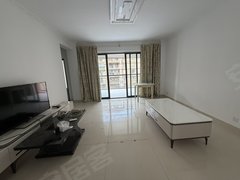 西双版纳景洪龙舟广场南站附近冠嘉名城精装三居室出租，家具家电齐全，高楼层采光好出租房源真实图片