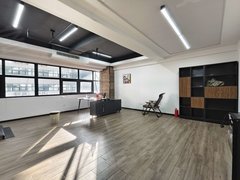 张家港杨舍杨舍中心天霸商务馆 1室1厅1卫  电梯房 精装修100平米出租房源真实图片